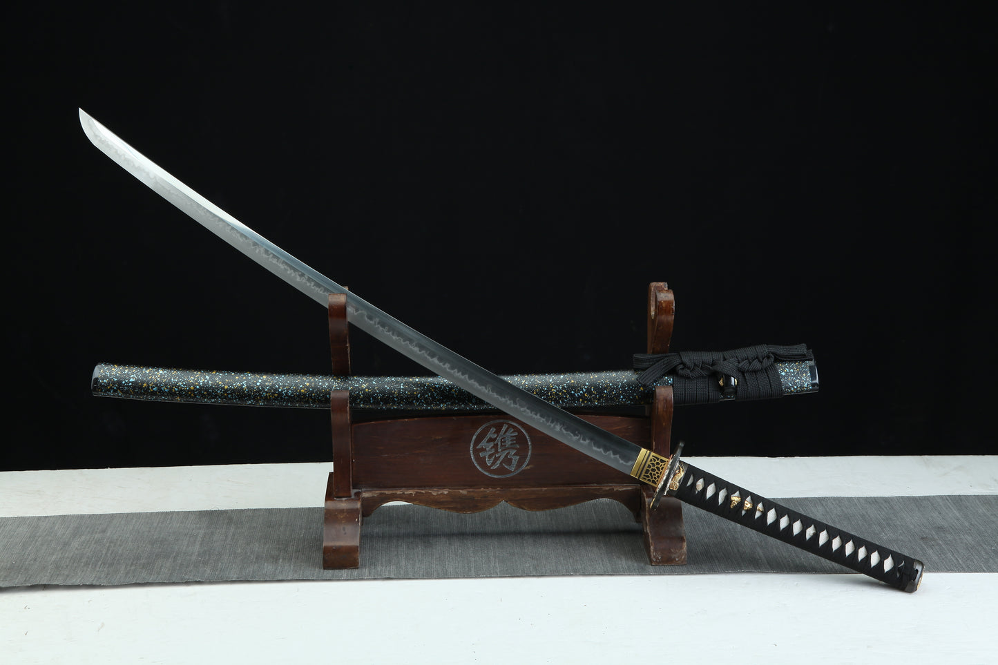 Koshō 虎嘯 - Moonswords Premium Clay-Tempered Katana KT30