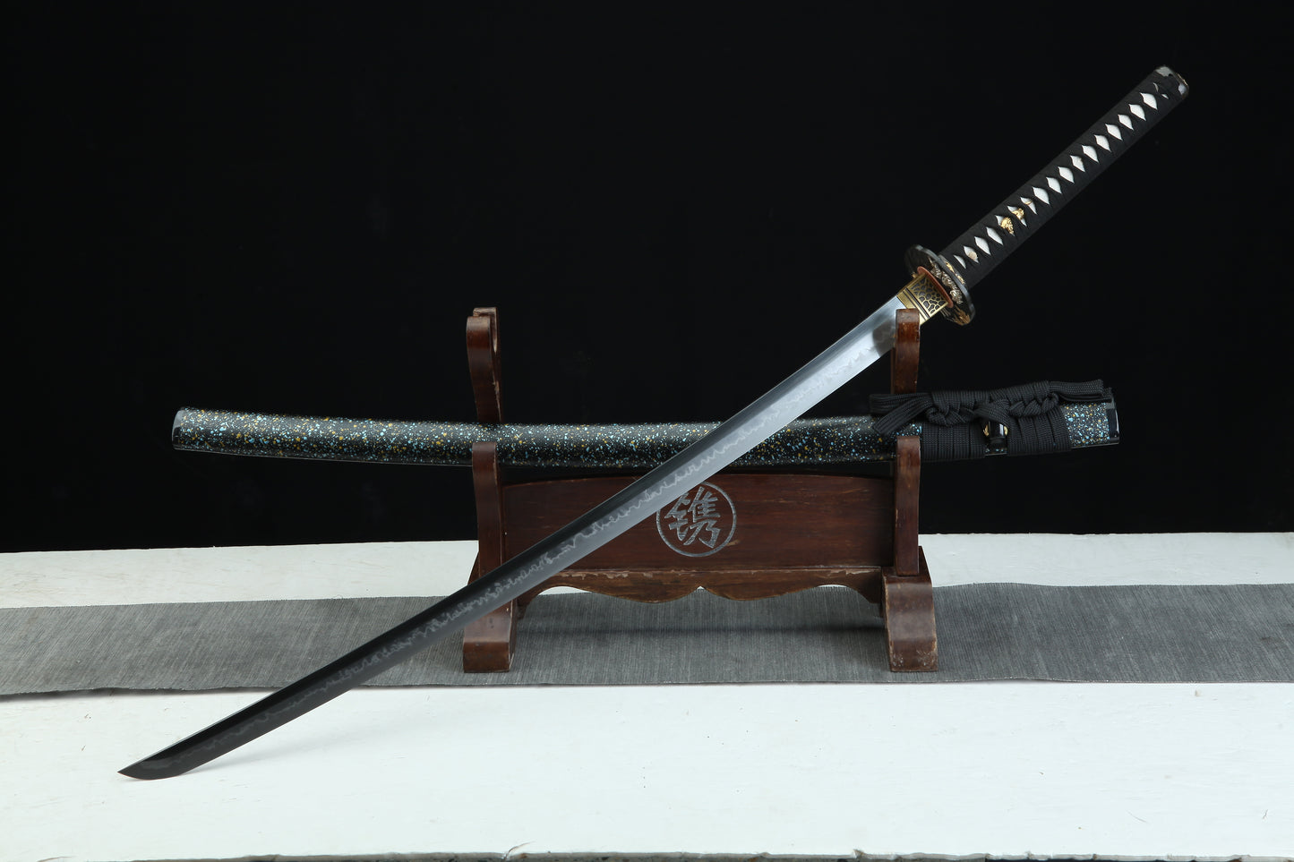 Koshō 虎嘯 - Moonswords Premium Clay-Tempered Katana KT30