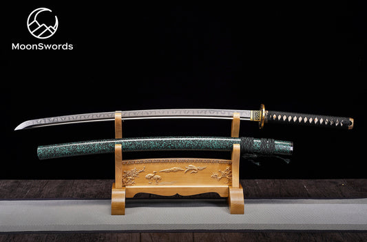 a knife with a wooden stand on top of it