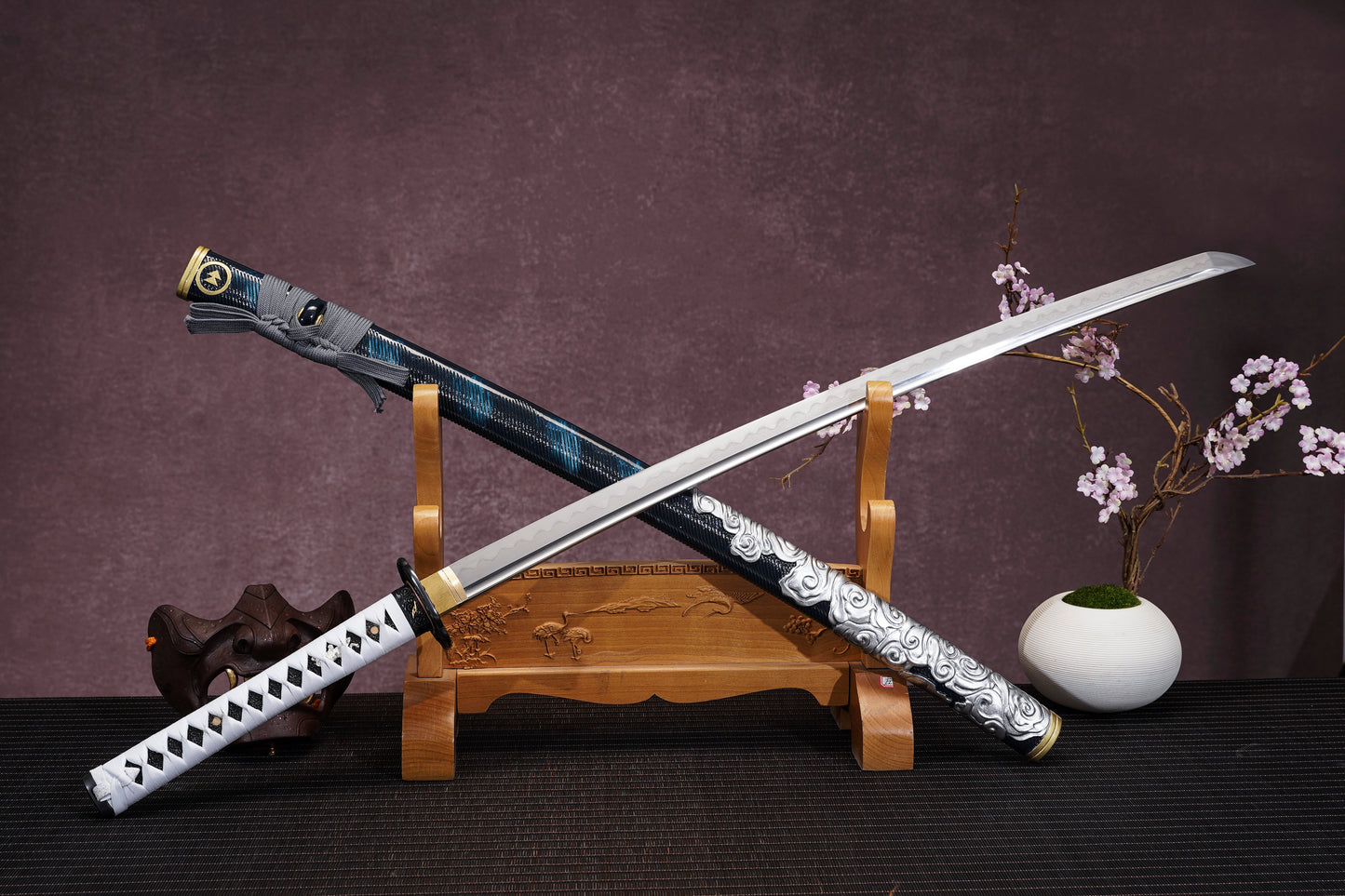 Jin Sakai Sword Collection - Ghost of Tsushima | Damascus Steel Katana & Tanto | Authentic Japanese Samurai Swords