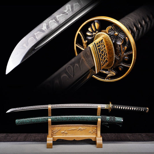 Green Field Daisy Katana - Japanese Samurai Sword for Honor and Precision